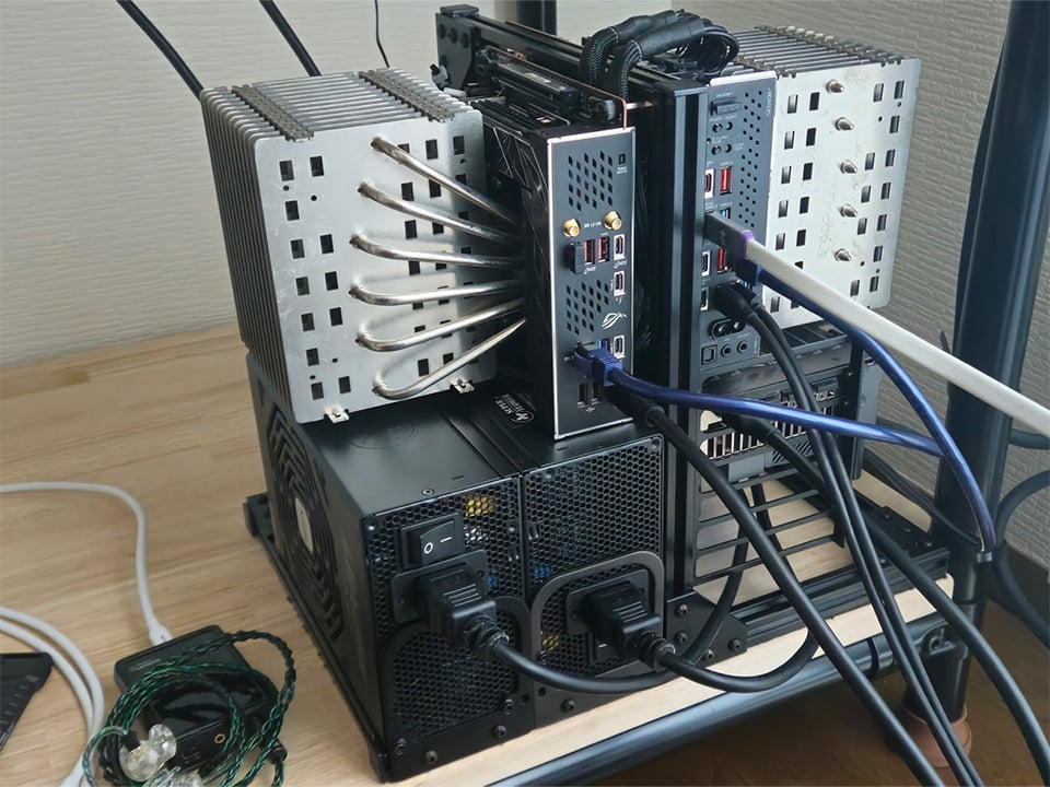 小型静音デュアルPC　比翼連理