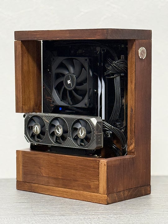 ホムセンの木材でPCケースを作らないか？ウッドは流行りだし、さらにMini-ITXで ピラーレス風にしたいよねPC