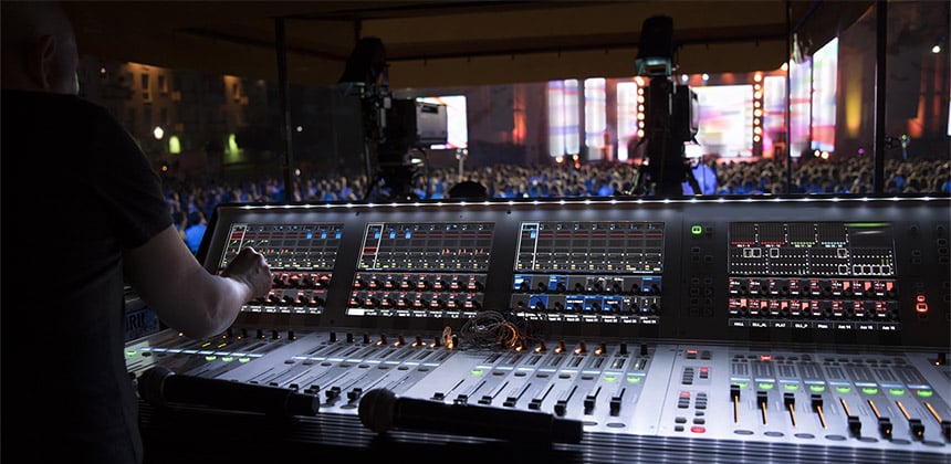 誰でも、もっと自由に。プロ品質のライブ制作へ。