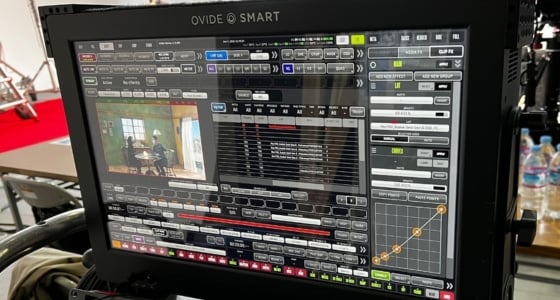 本番を想定した映像を、現場で
