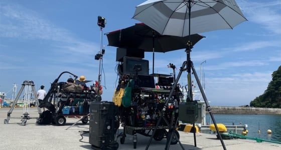 止まらない撮影現場を、機材で支える