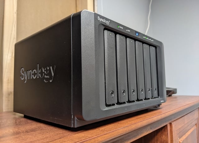 Synology　NAS/共有・バックアップ・アーカイブ基盤
