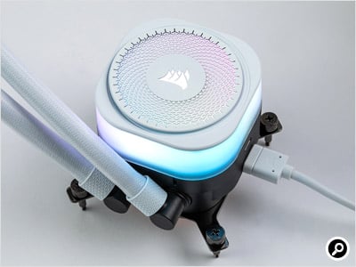 ポンプヘッドにはアドレサブルRGB LEDを搭載しており、淡く光る