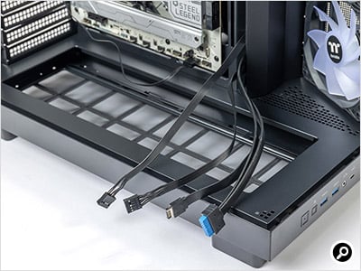 PCケースの前面端子のケーブルを確認する