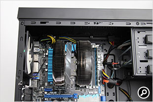 ZALMAN Z5へも綺麗に収納