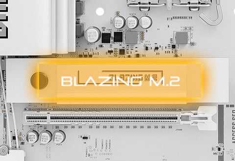 Blazing M.2スロットを装備