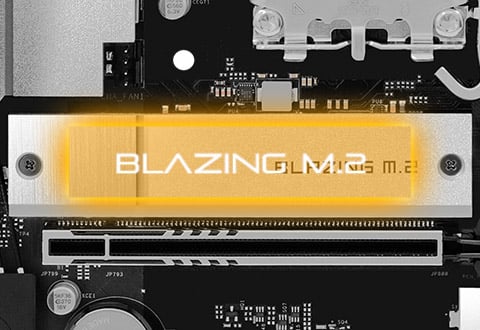 Blazing M.2スロットを装備