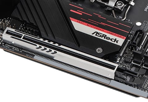 PCI Express 5.0 x16スロットを装備