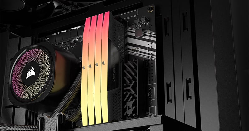 背面コネクタ設計のマザーボードに対応