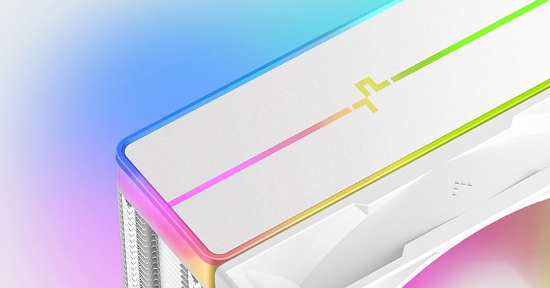 トップカバーにアドレサブルRGB LEDを搭載