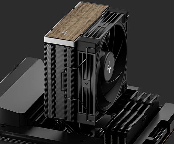 冷却効率を高めるヒートパイプを採用