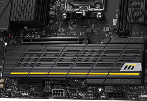 Lightning Gen 5 M.2スロットを装備