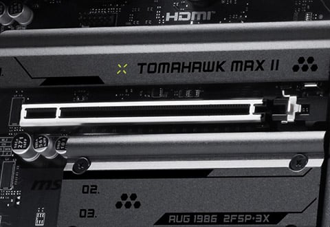 PCI Express 5.0 x16スロットを装備