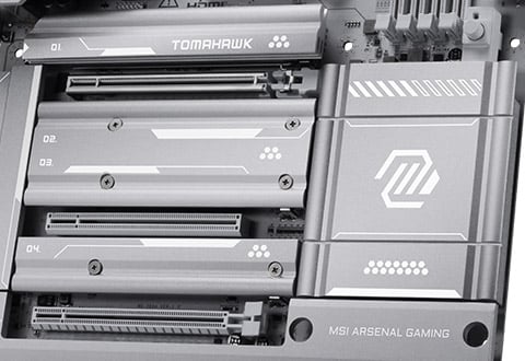 Lightning Gen 5 M.2スロットを装備