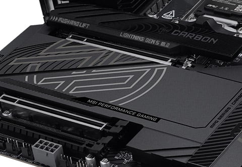 Lightning Gen 5 M.2スロットを装備