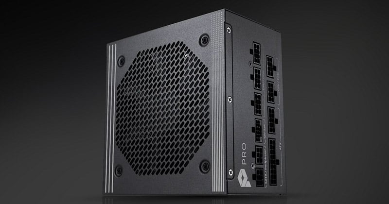 信頼性の高い105℃コンデンサを搭載