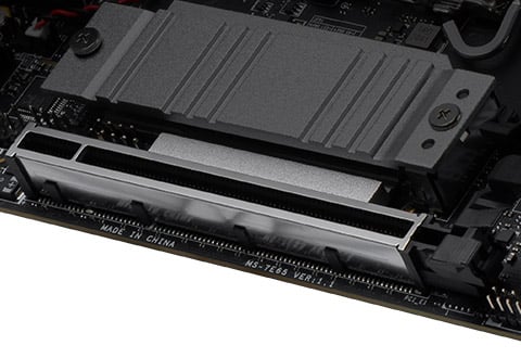 PCI Express 5.0 x16スロットを装備