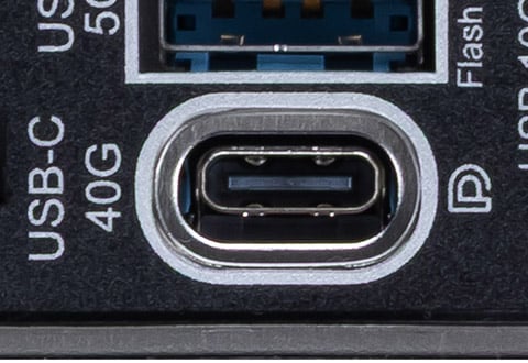 USB4ポートを搭載