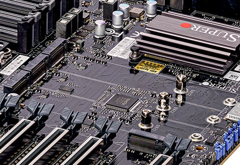 PCIe 5.0対応M.2スロットを4基搭載