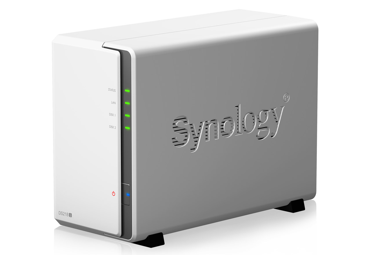 ネット販促品 nasキット Synology 2ベイ ガイドブック付 4TB DS218 PC周辺機器