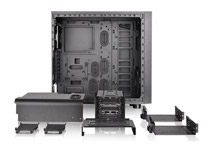 内部レイアウトに合わせてドライブベイが取り外せる「FullyModularDesign」