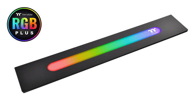 「TT RGB PLUS」でカスタマイズ可能なRGB LEDを搭載