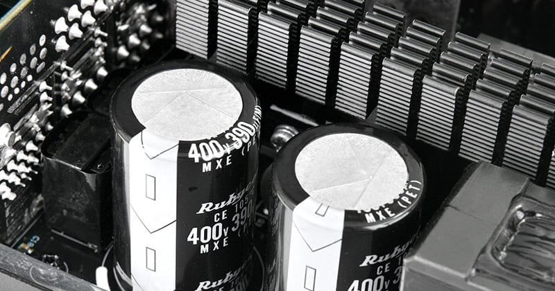 全てのコンデンサに日本メーカー製105℃コンデンサを搭載