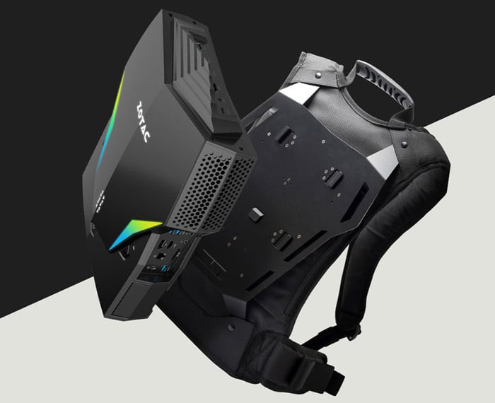VR向けに特化した背負えるバックパック型PC
